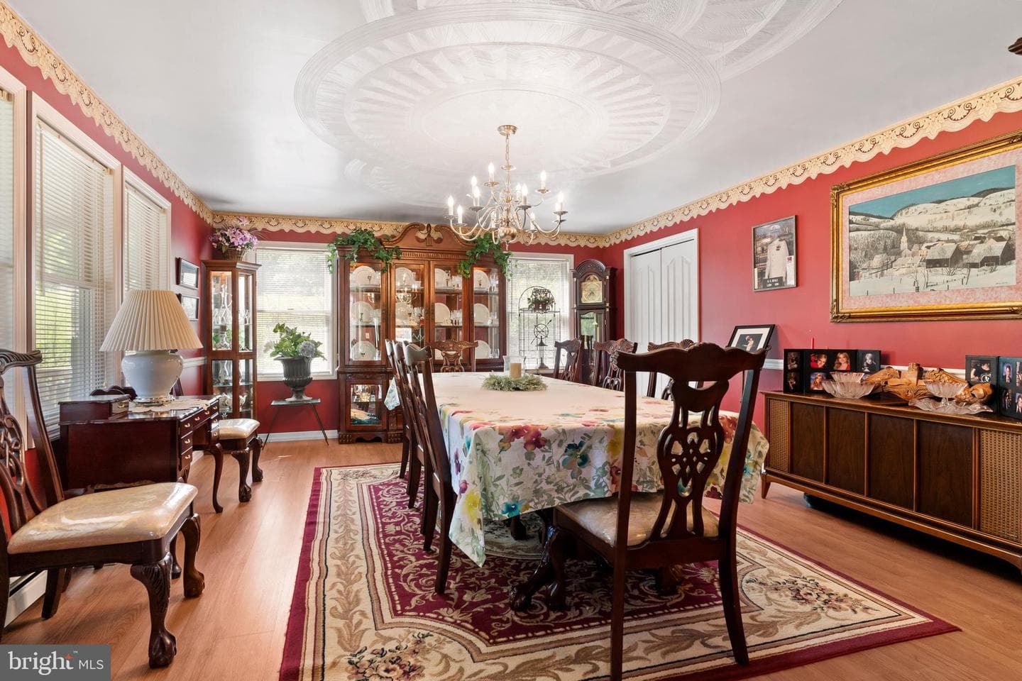 2582 Middle Road photo 14
