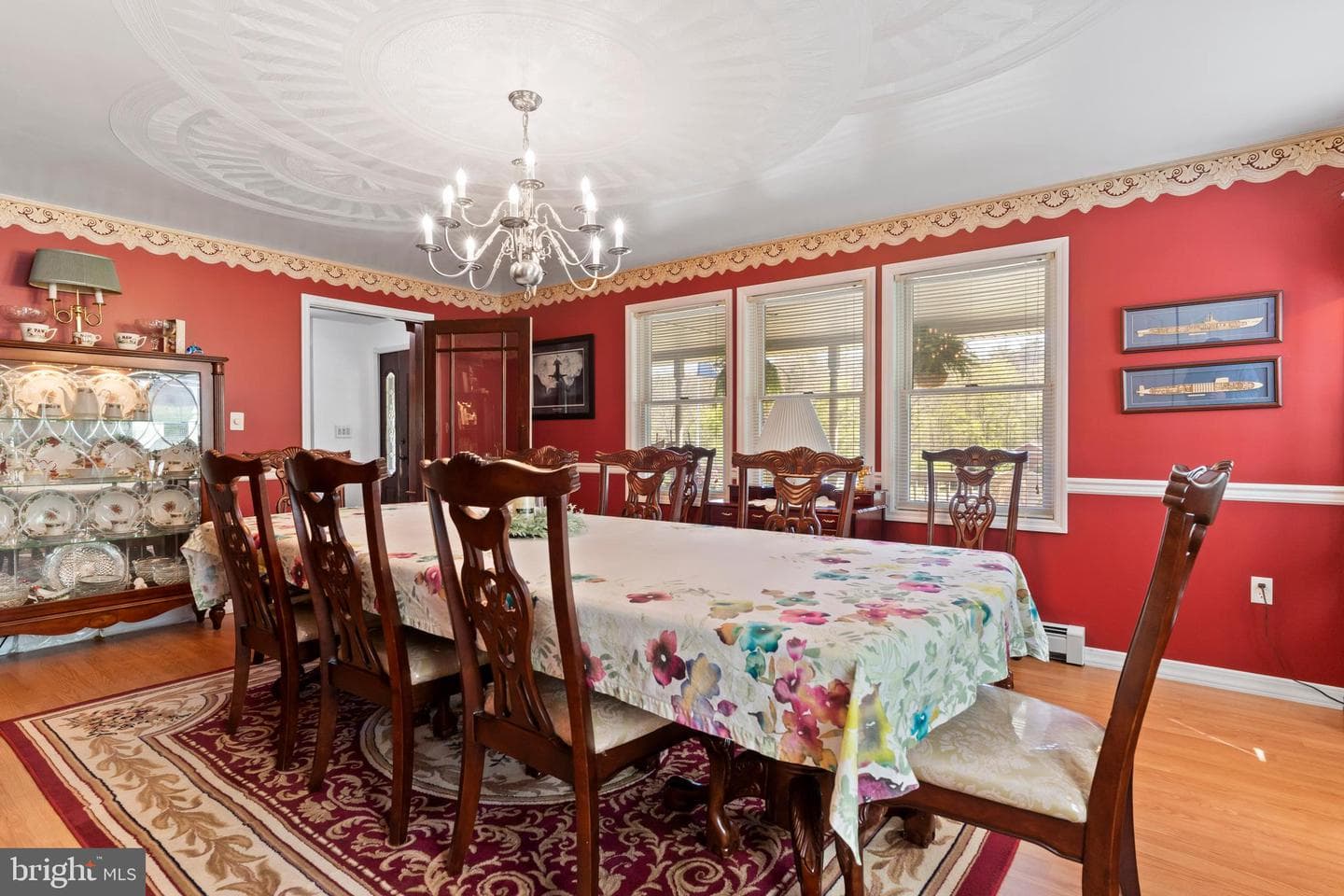 2582 Middle Road photo 16