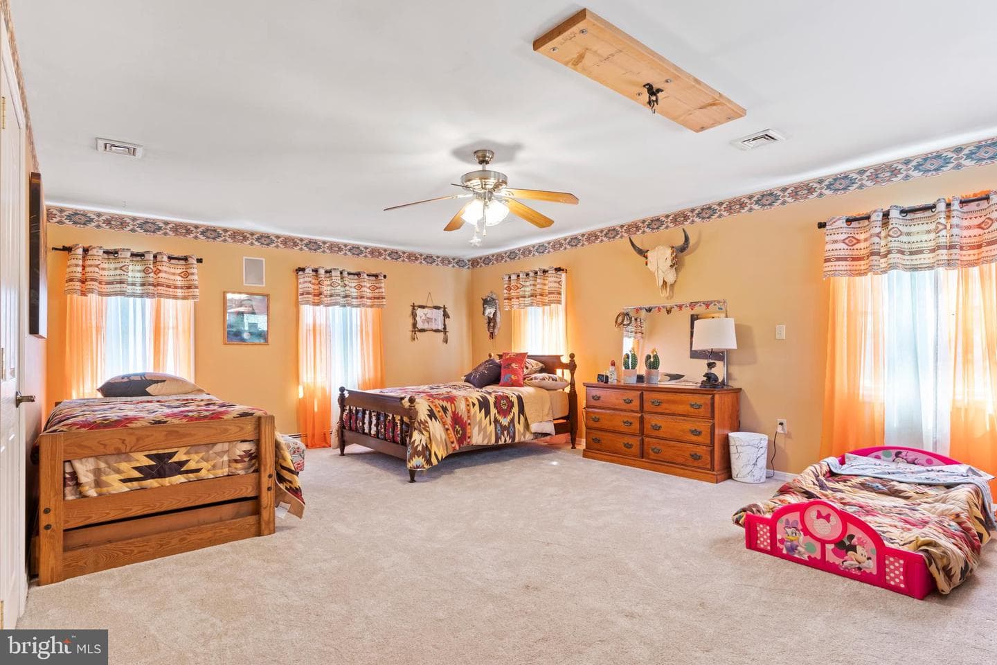 2582 Middle Road photo 30