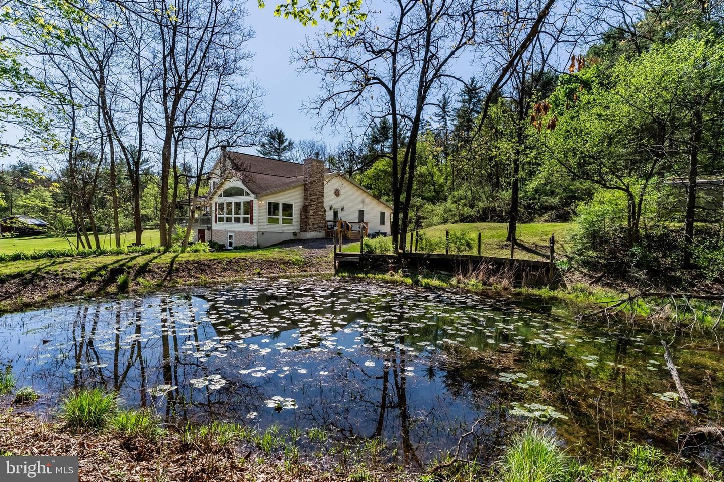 2582 Middle Road photo 41
