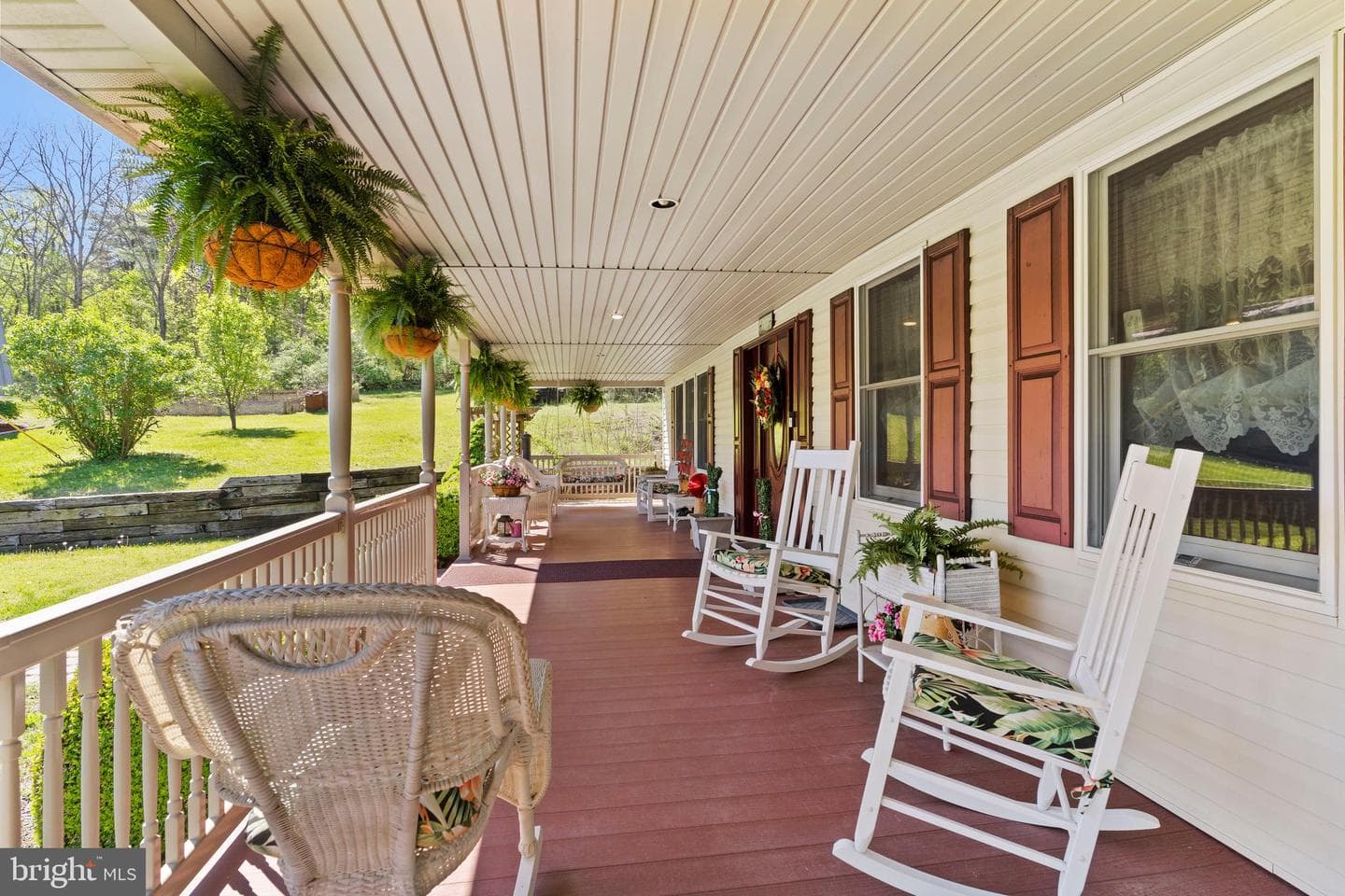 2582 Middle Road photo 5