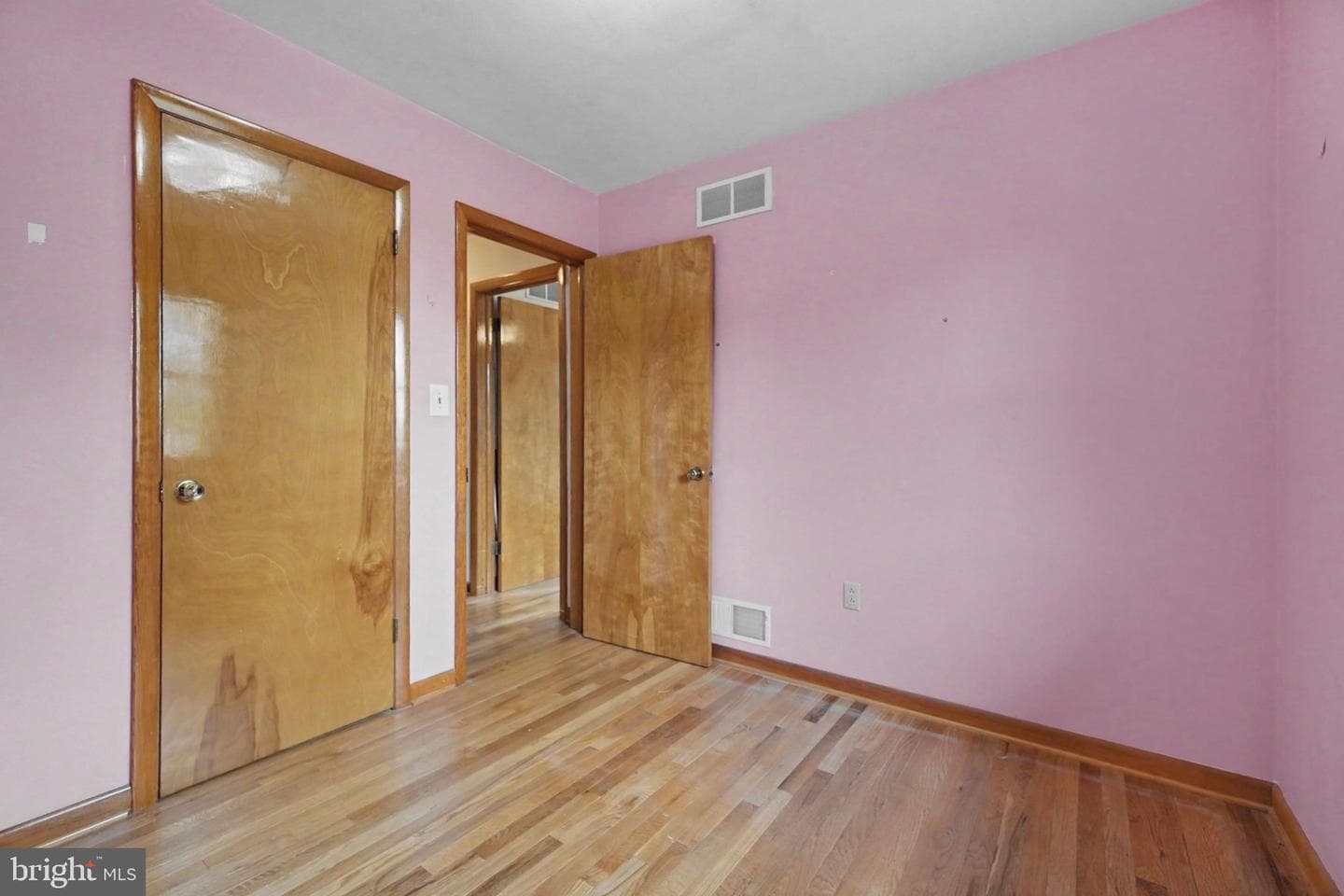 90 Pine Maple Street photo 15