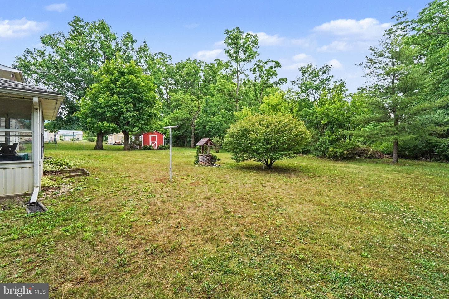 90 Pine Maple Street photo 22
