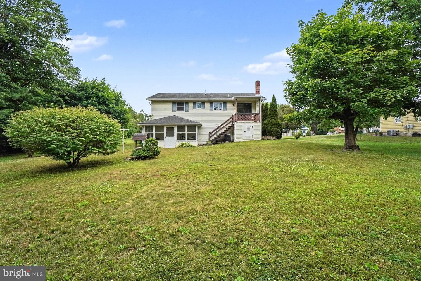90 Pine Maple Street photo 24