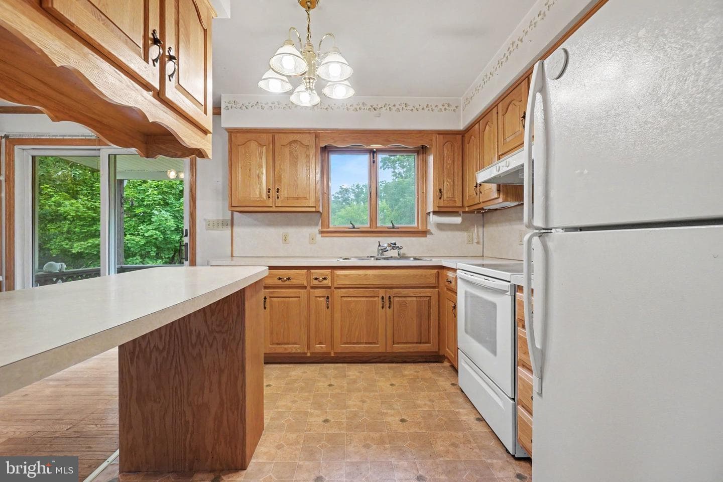 90 Pine Maple Street photo 7
