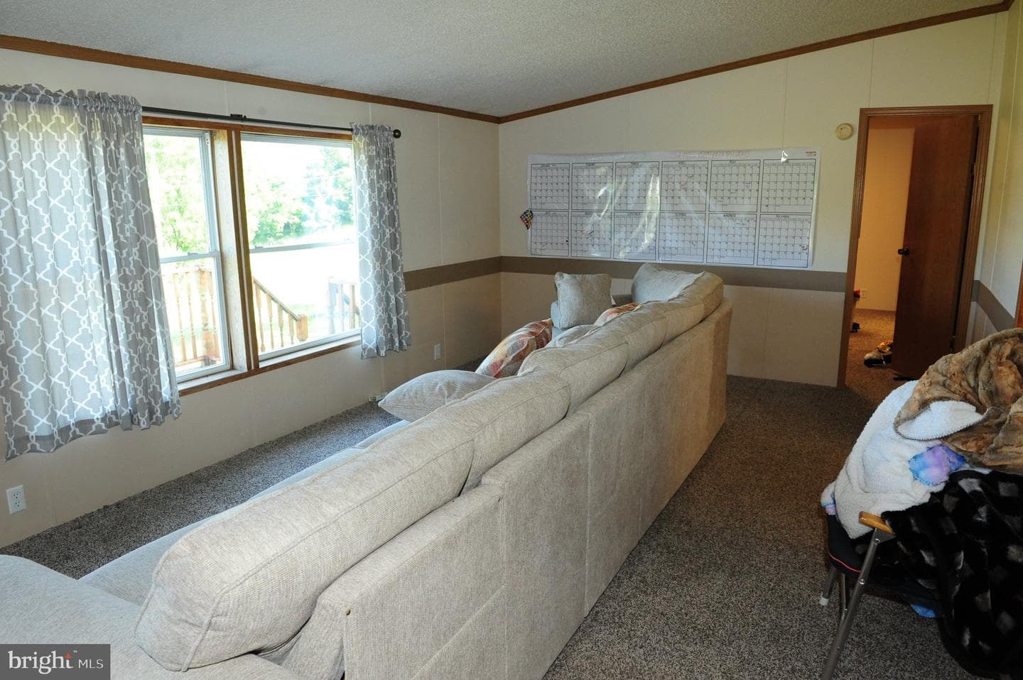 64 Harold Lane photo 3