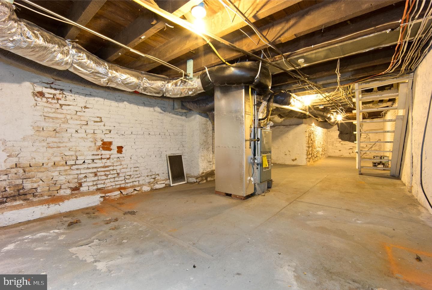 349 E Marion Street photo 18