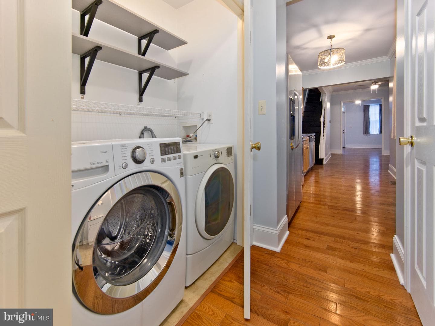 349 E Marion Street photo 8