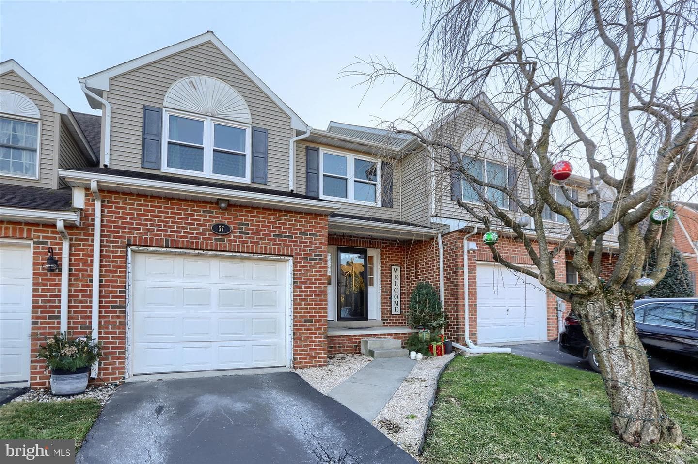 57 Spring Hill Lane photo 3