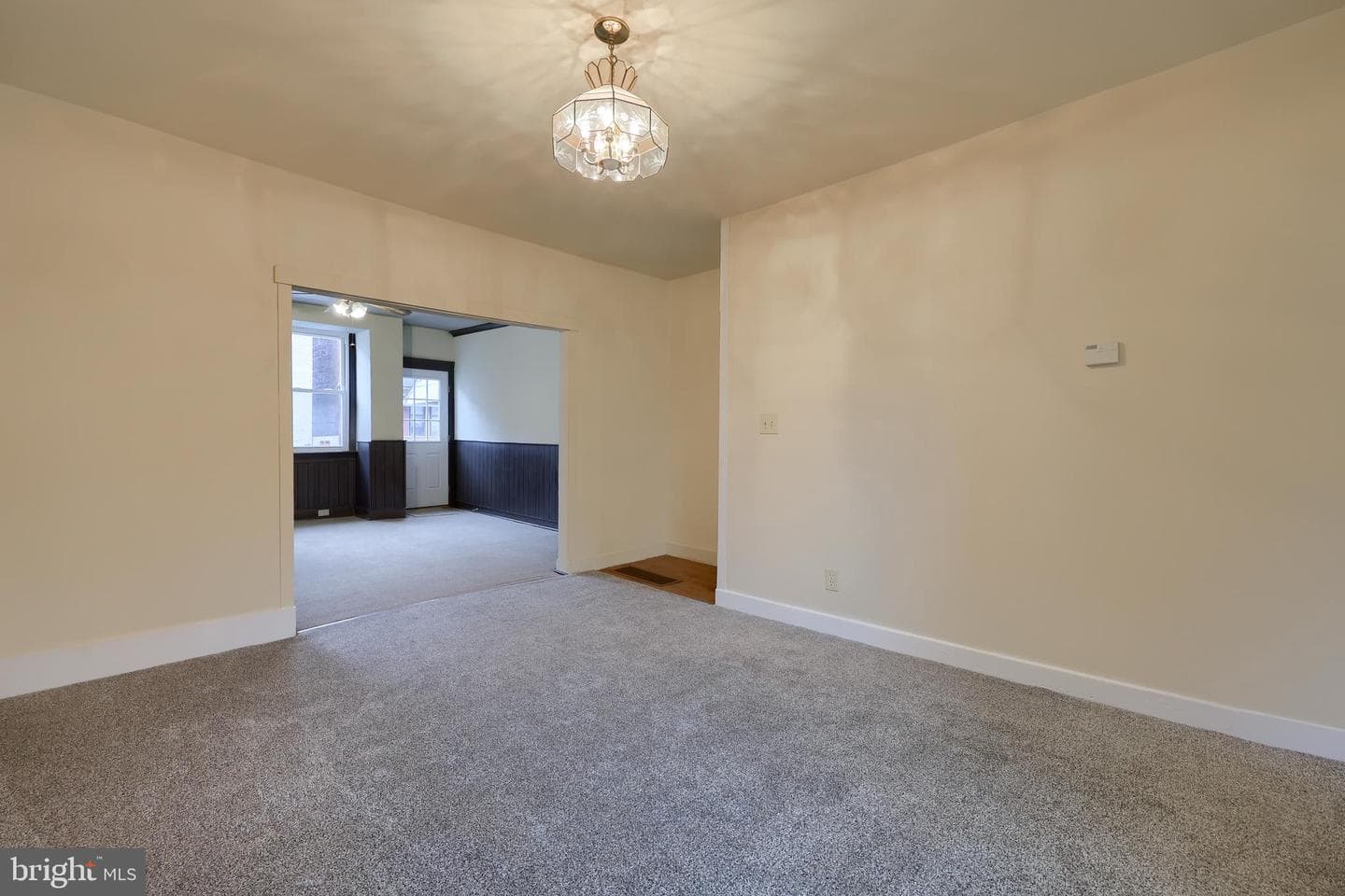 213 Perry Street photo 10
