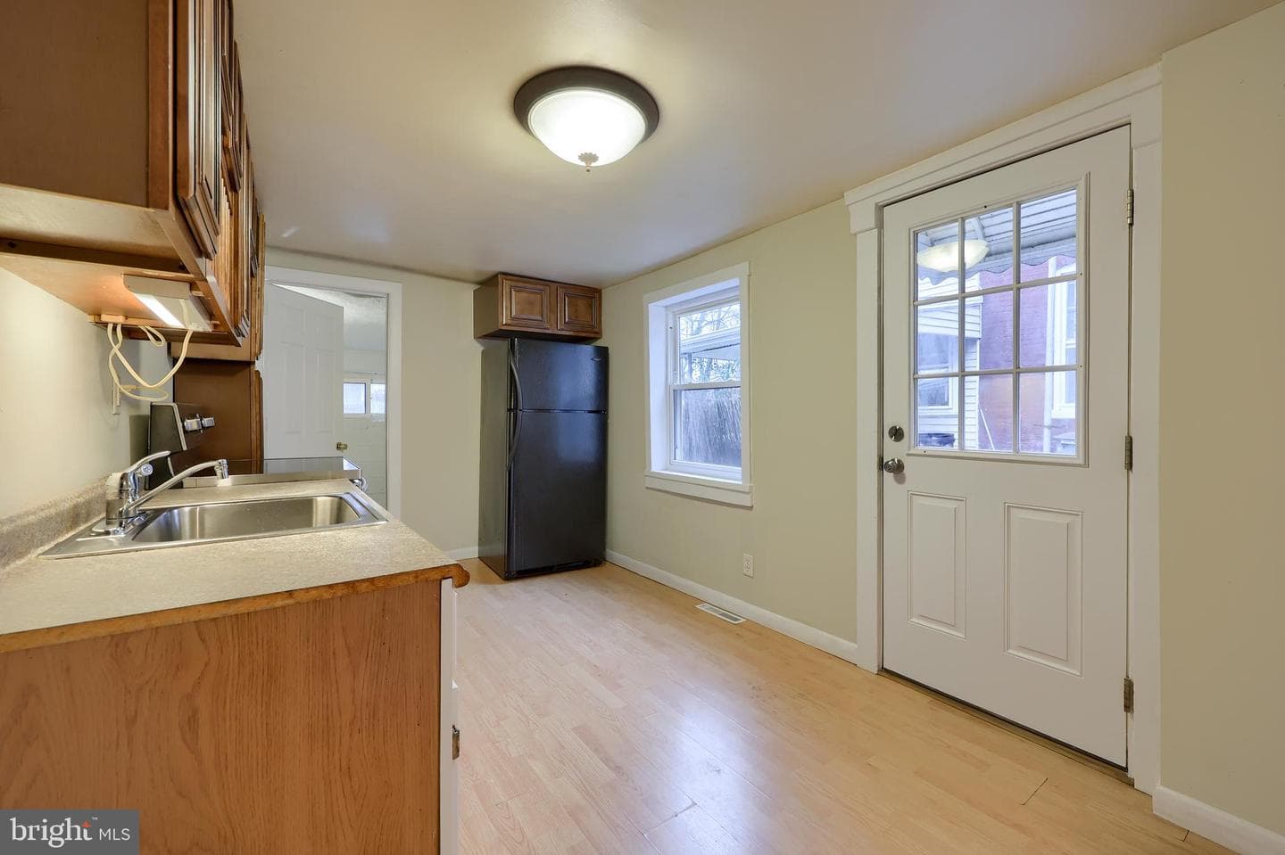 213 Perry Street photo 15