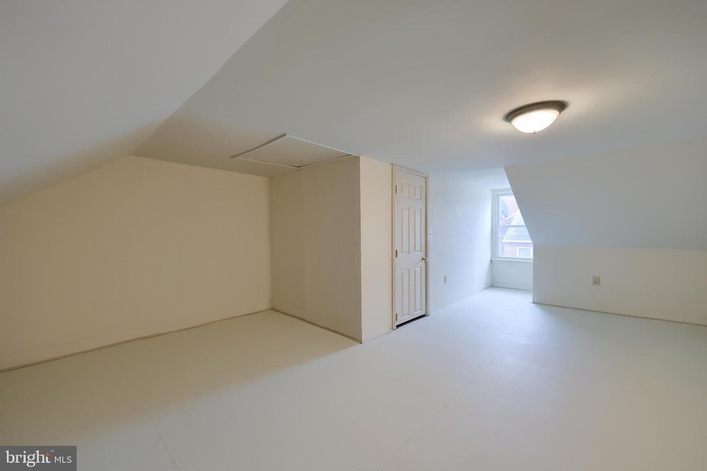 213 Perry Street photo 28