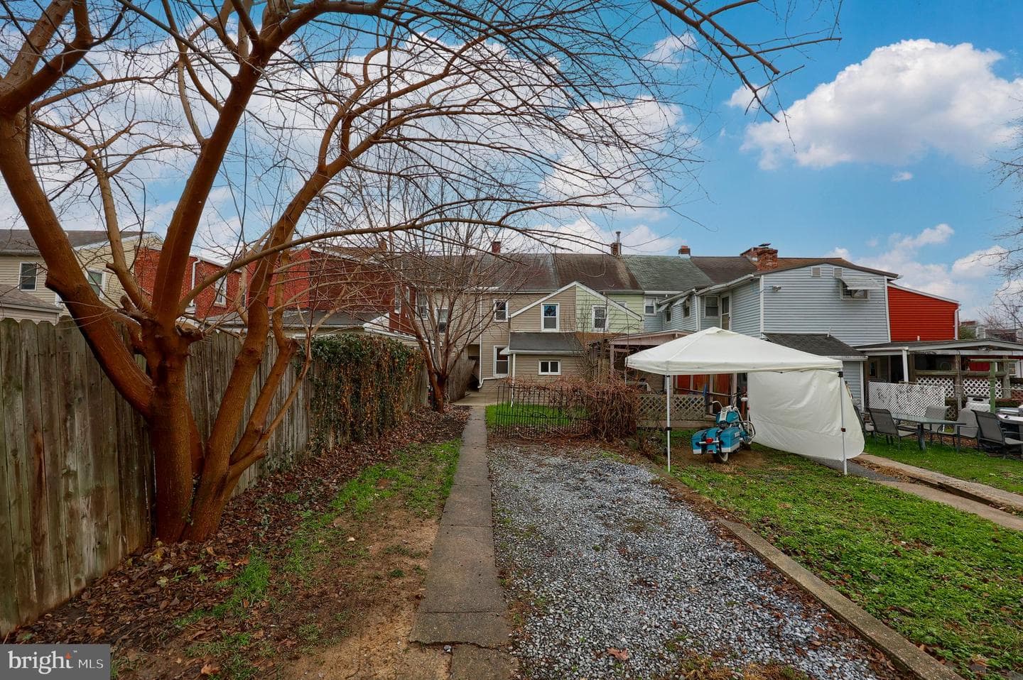213 Perry Street photo 31