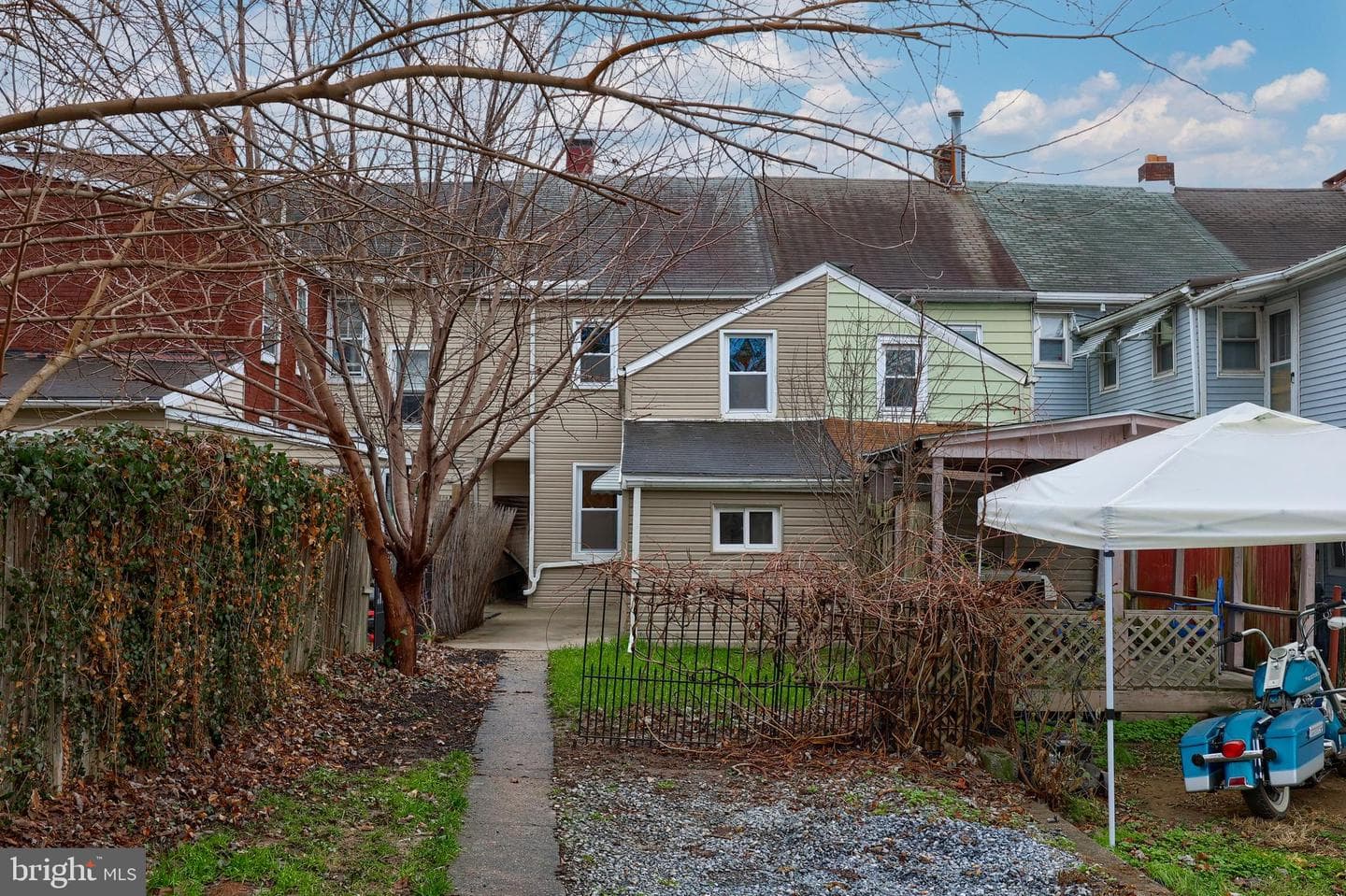 213 Perry Street photo 33