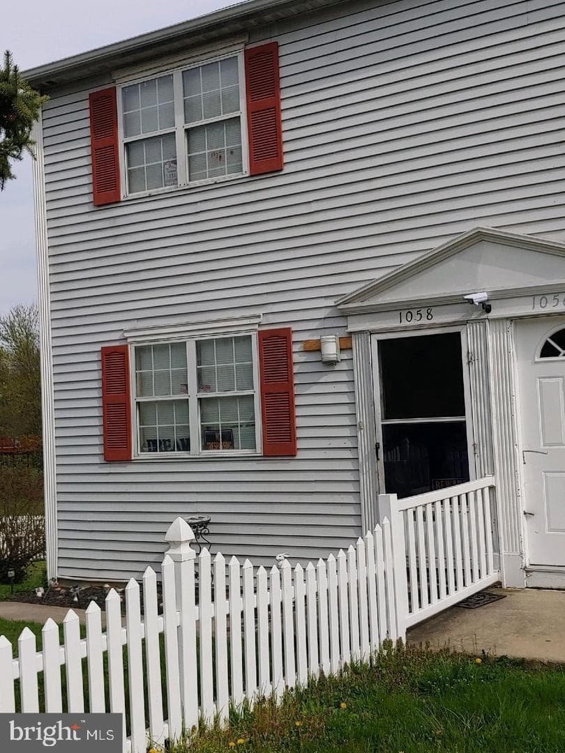 1058 Cloverton Drive photo 3
