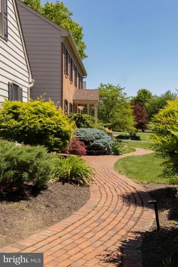 365 Copley Drive photo 44