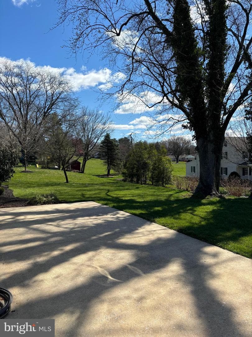 2106 Lyndell Drive photo 30