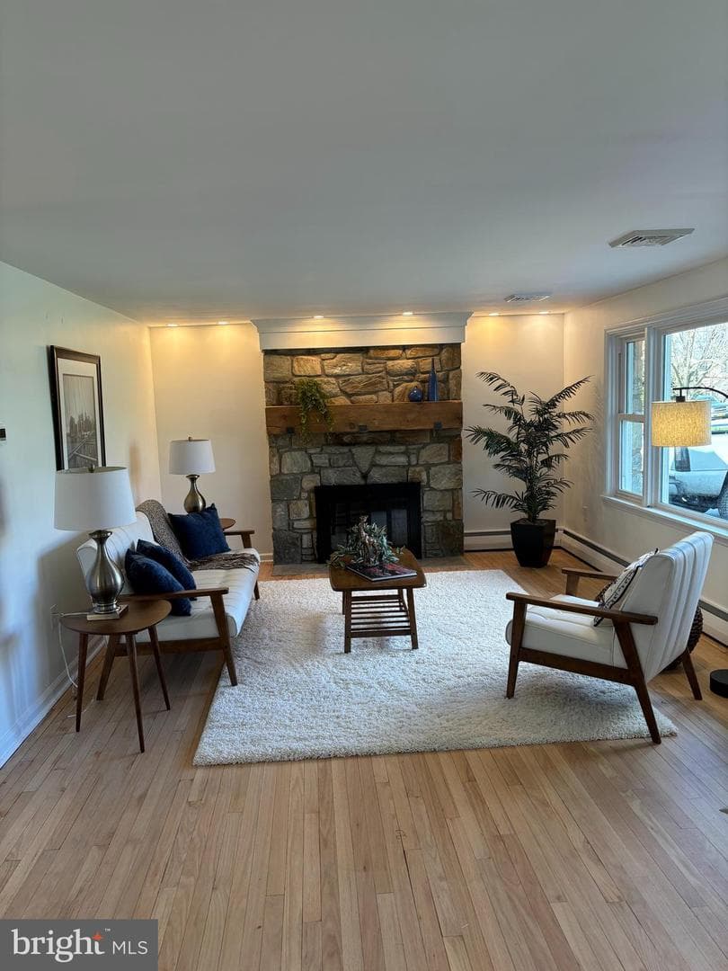 2106 Lyndell Drive photo 4
