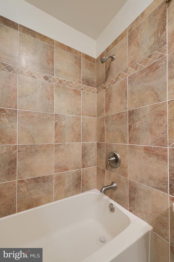 319 E Oregon Road photo 33