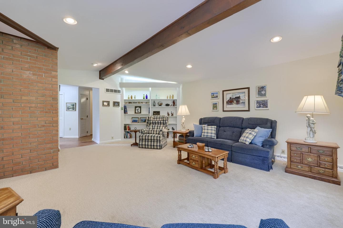 319 E Oregon Road photo 6