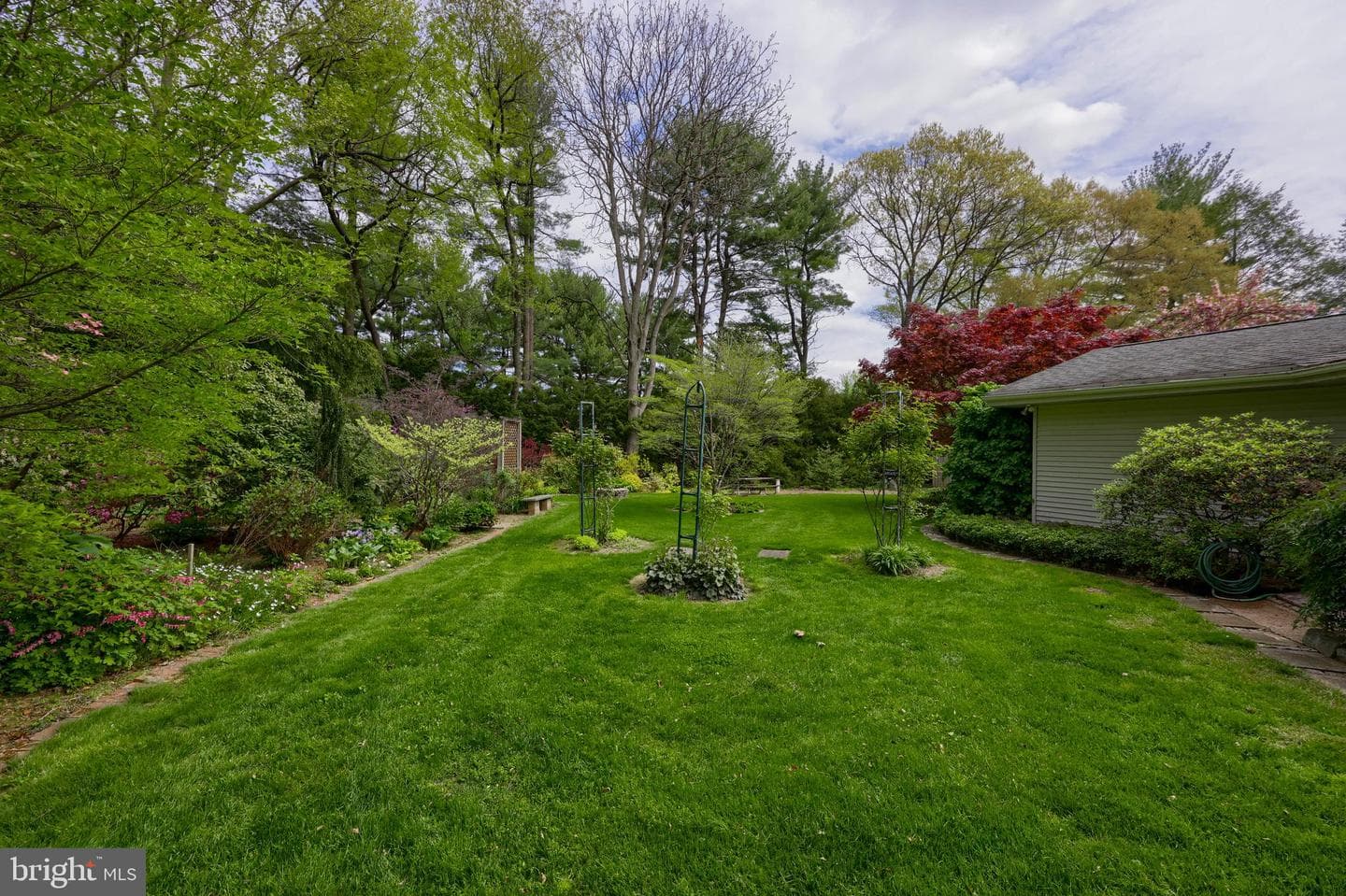 319 E Oregon Road photo 60