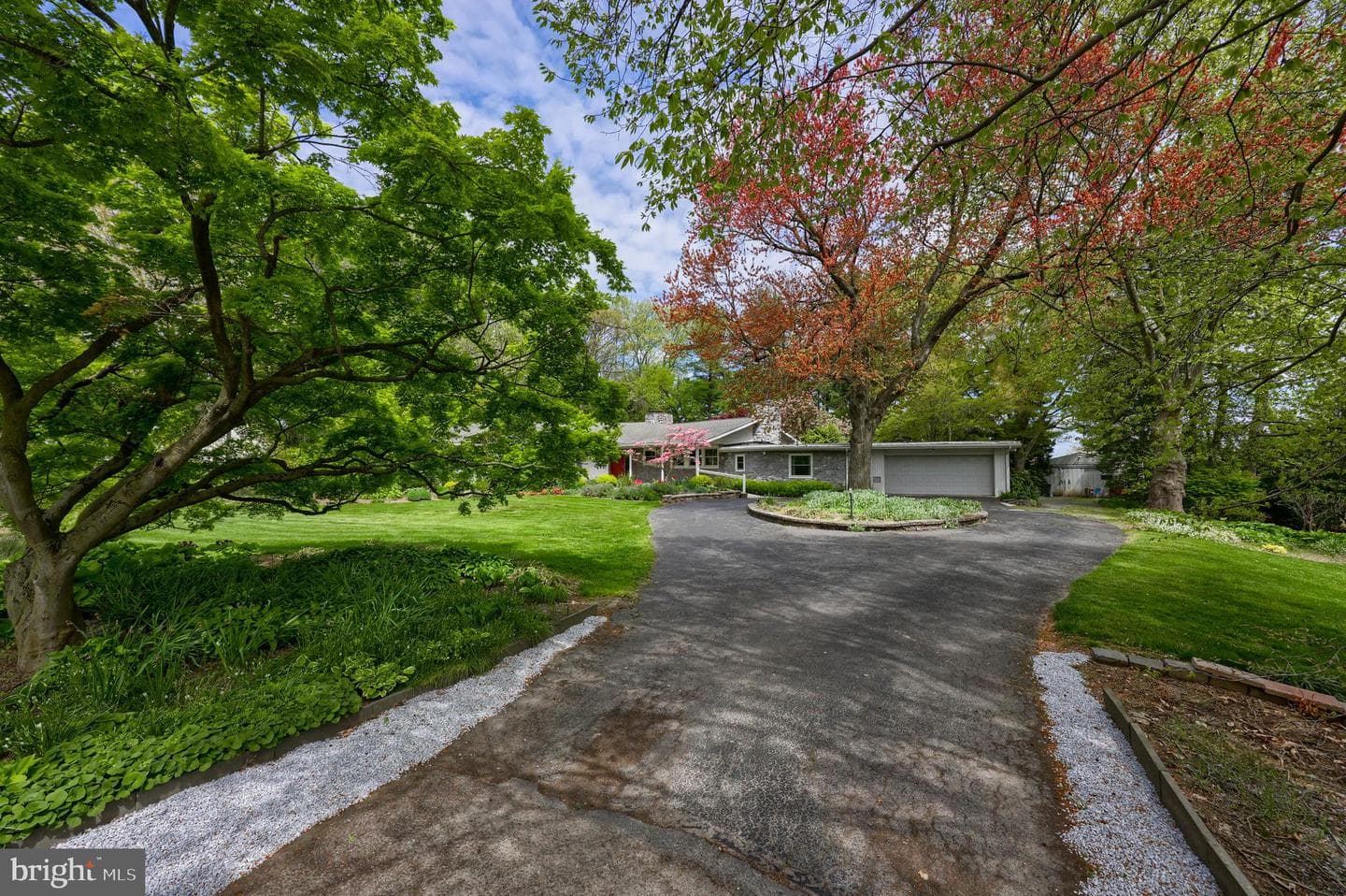 319 E Oregon Road photo 64