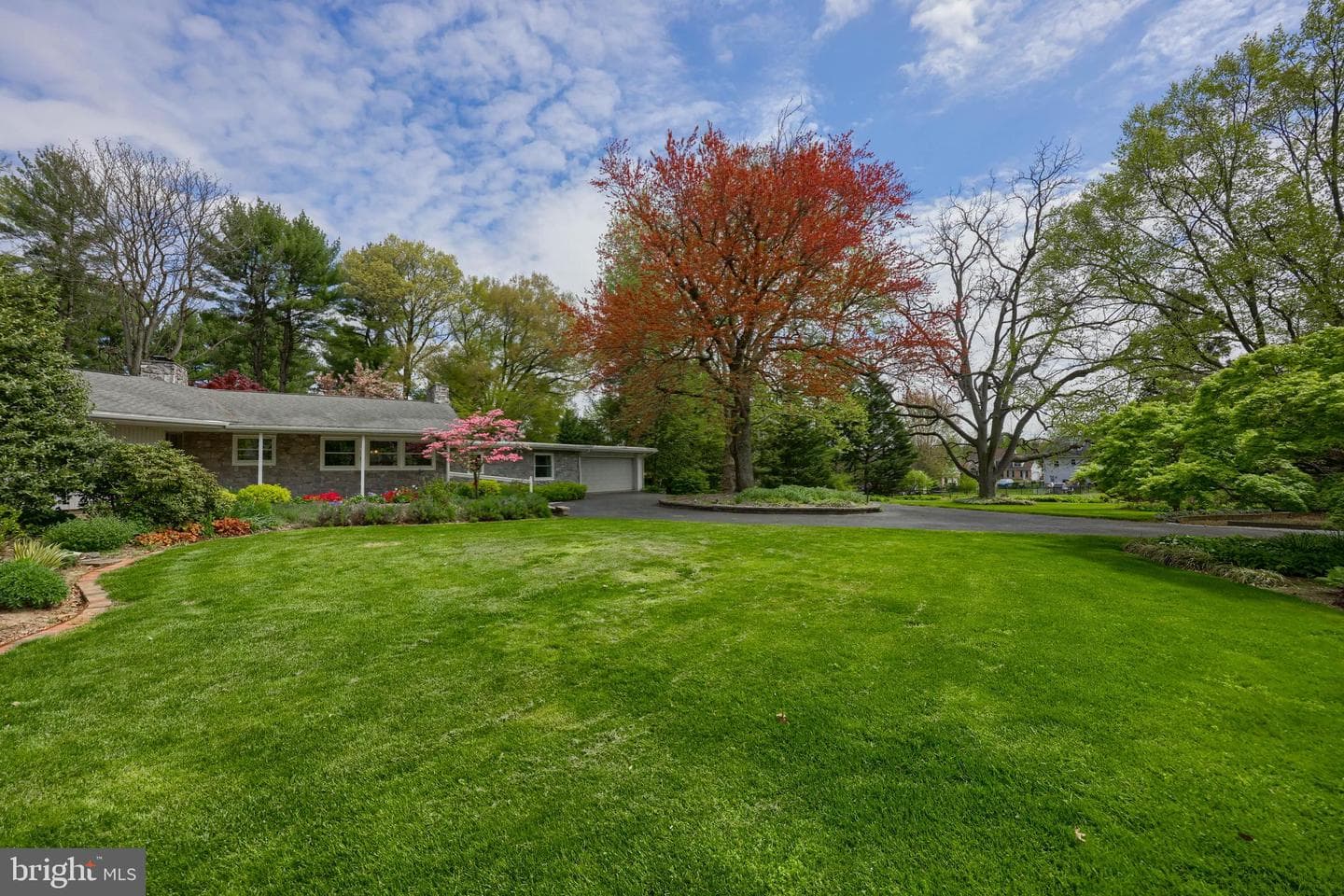 319 E Oregon Road photo 65