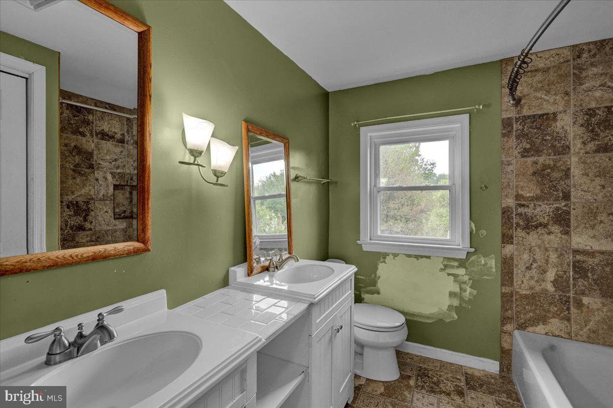 365 Summit Drive photo 22