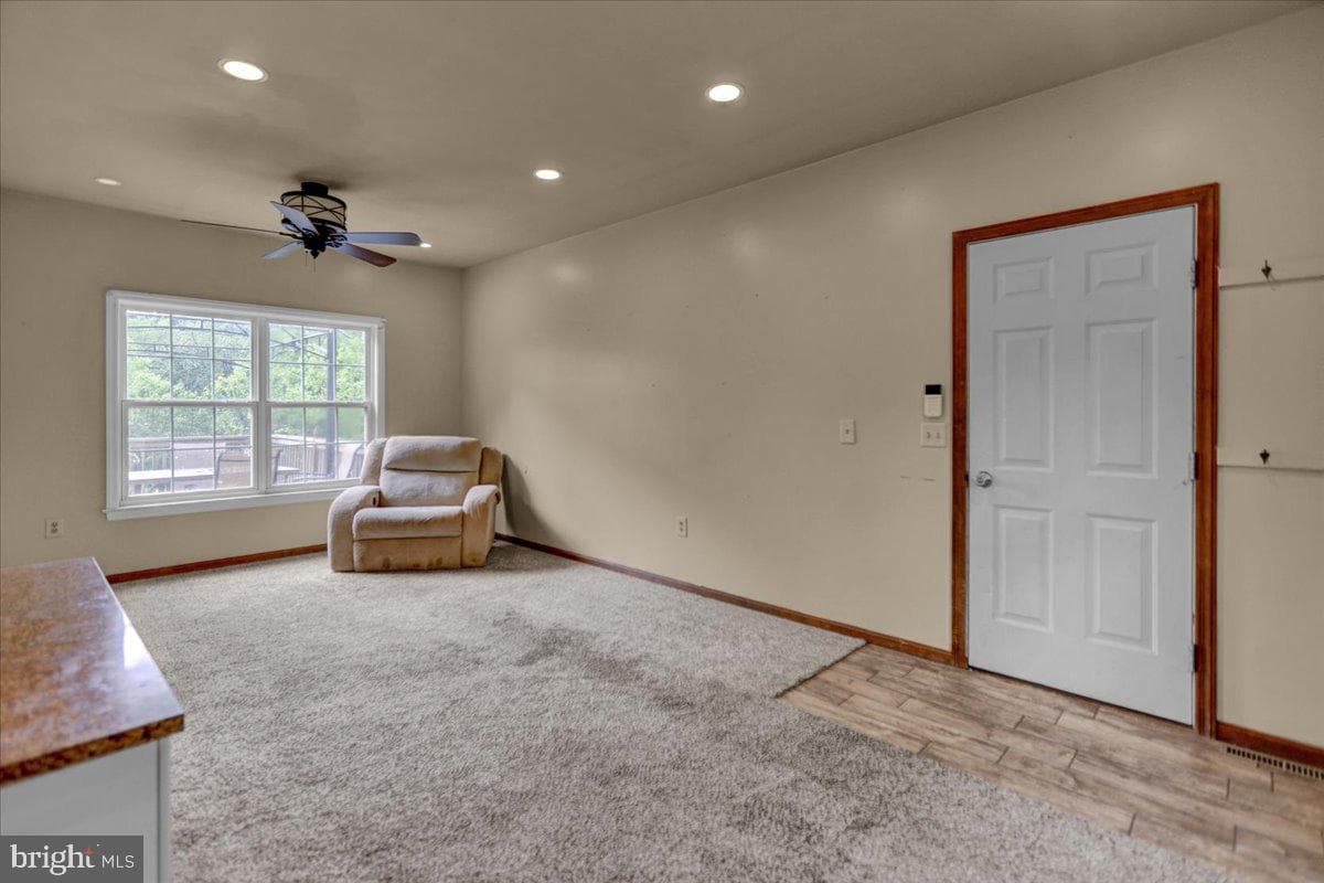 365 Summit Drive photo 3