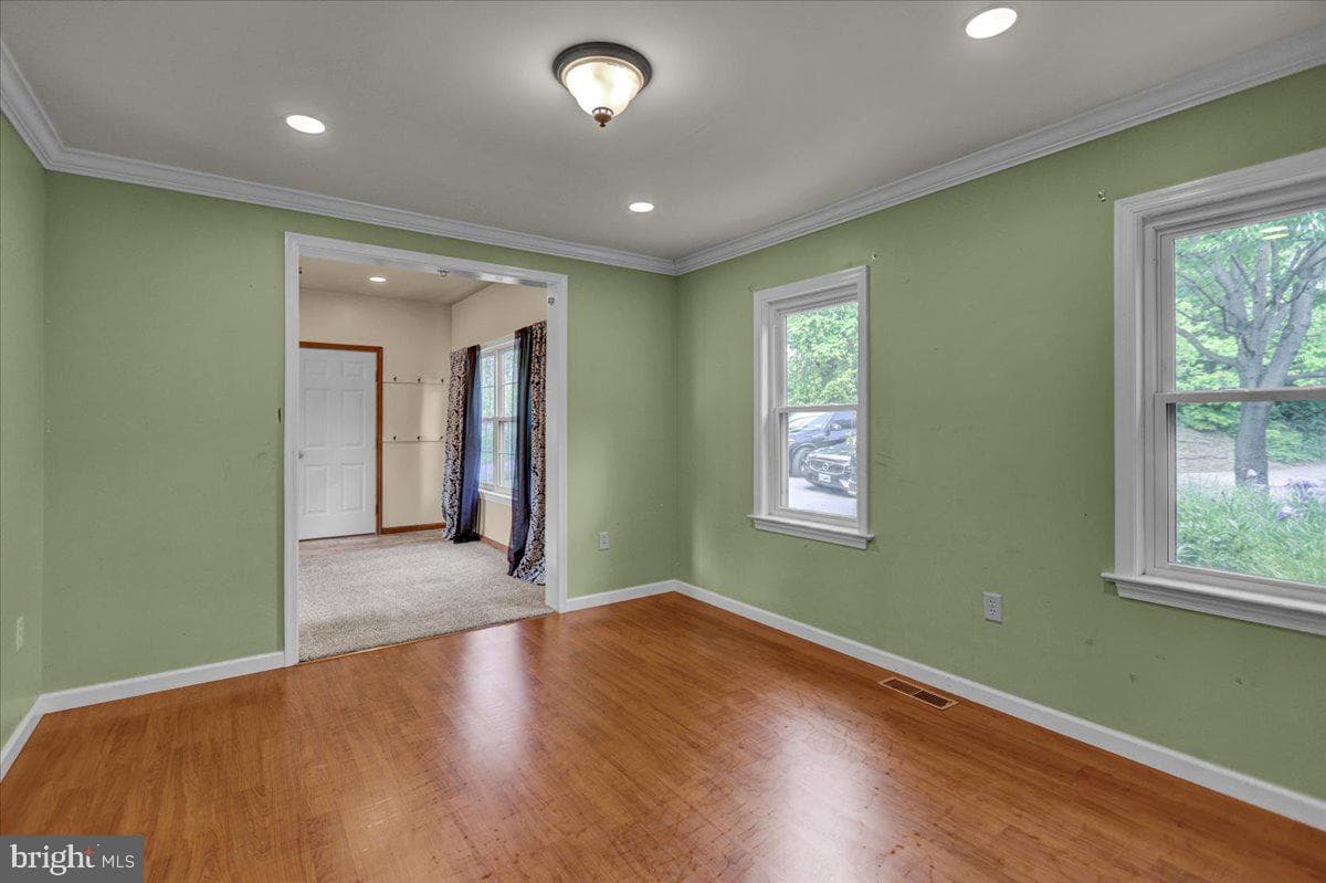 365 Summit Drive photo 5