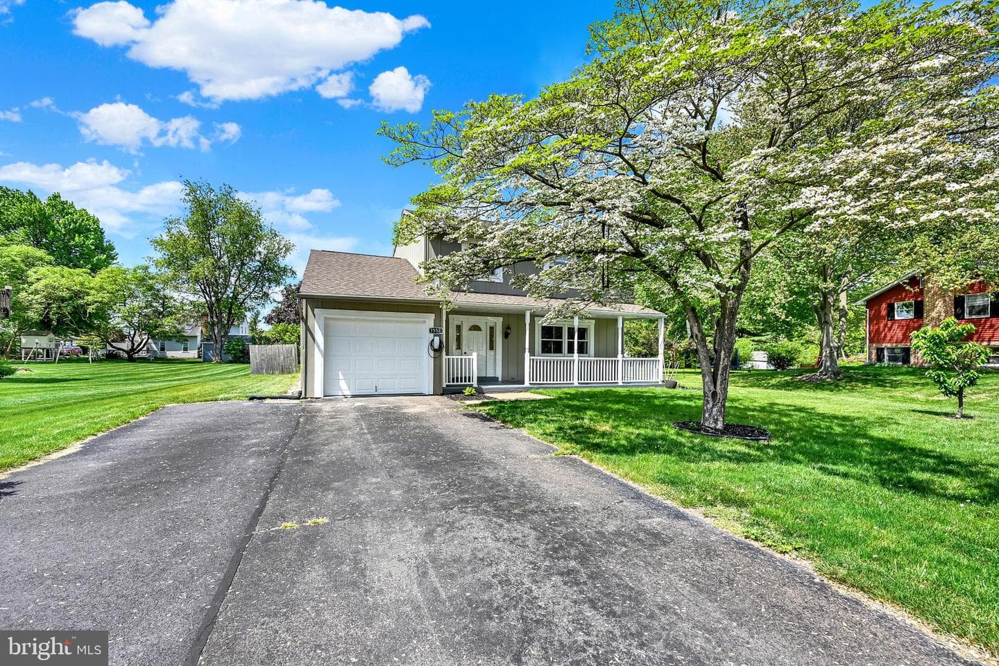 1552 Duff Land Drive photo 2