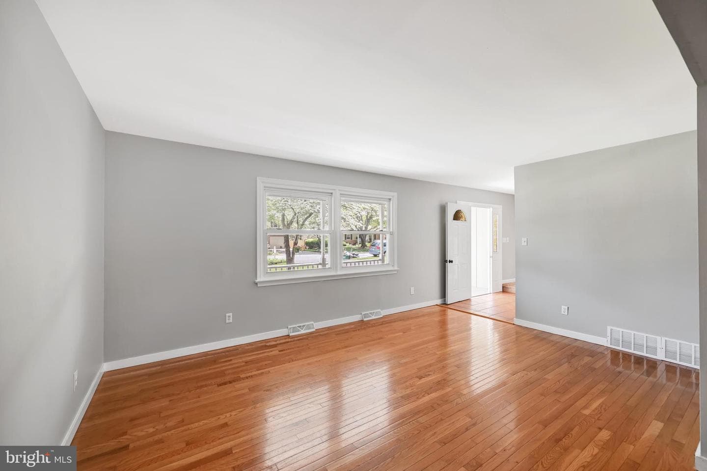 1552 Duff Land Drive photo 4