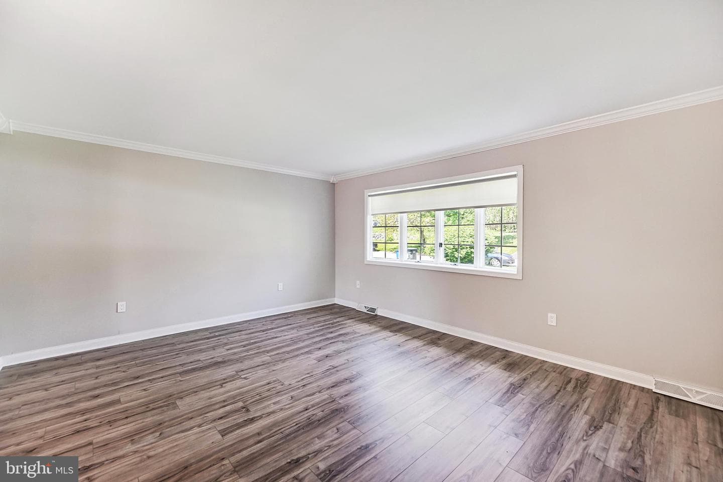 96 Farmington Place photo 5