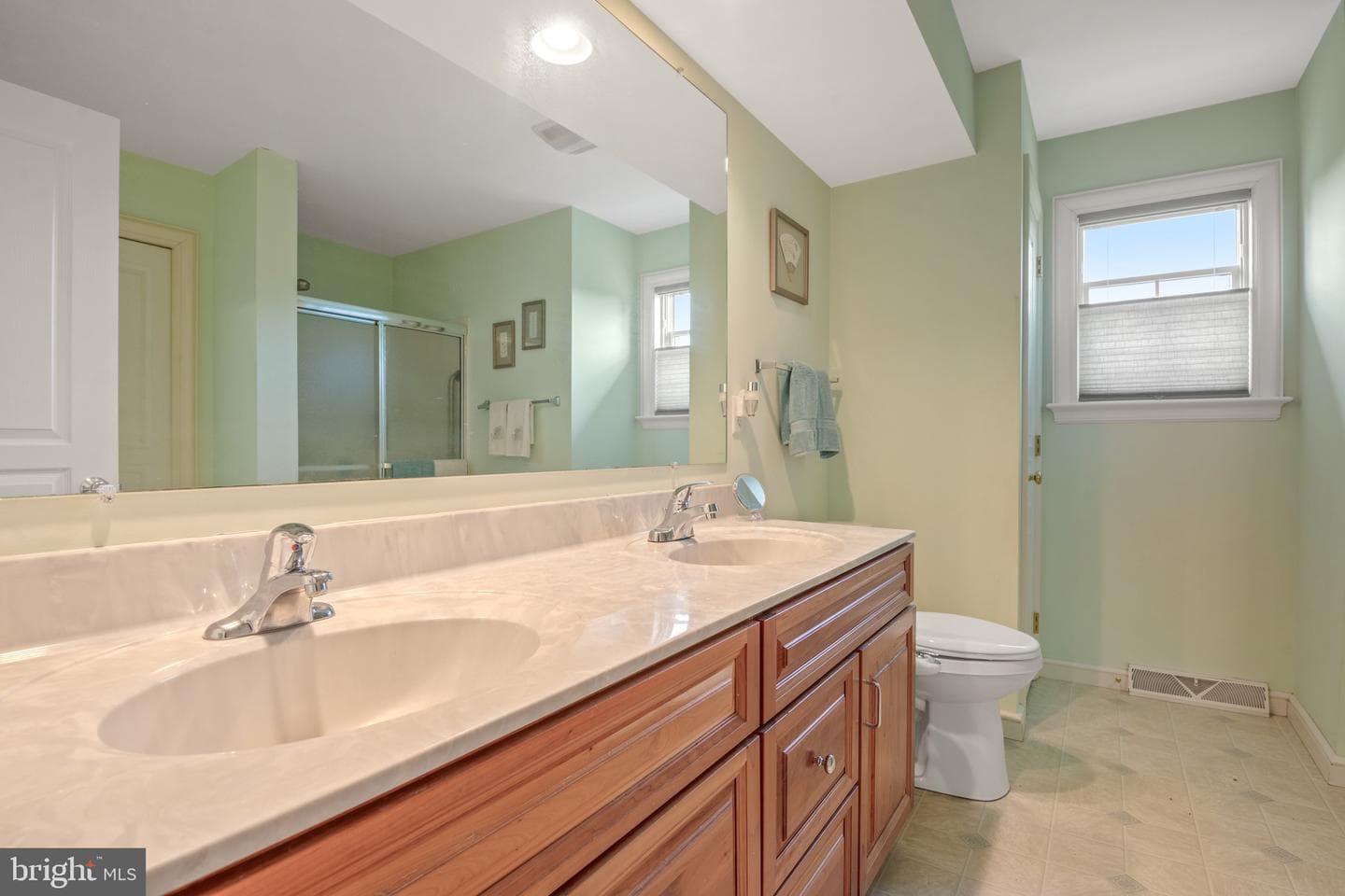 761 Barrholly Drive photo 33