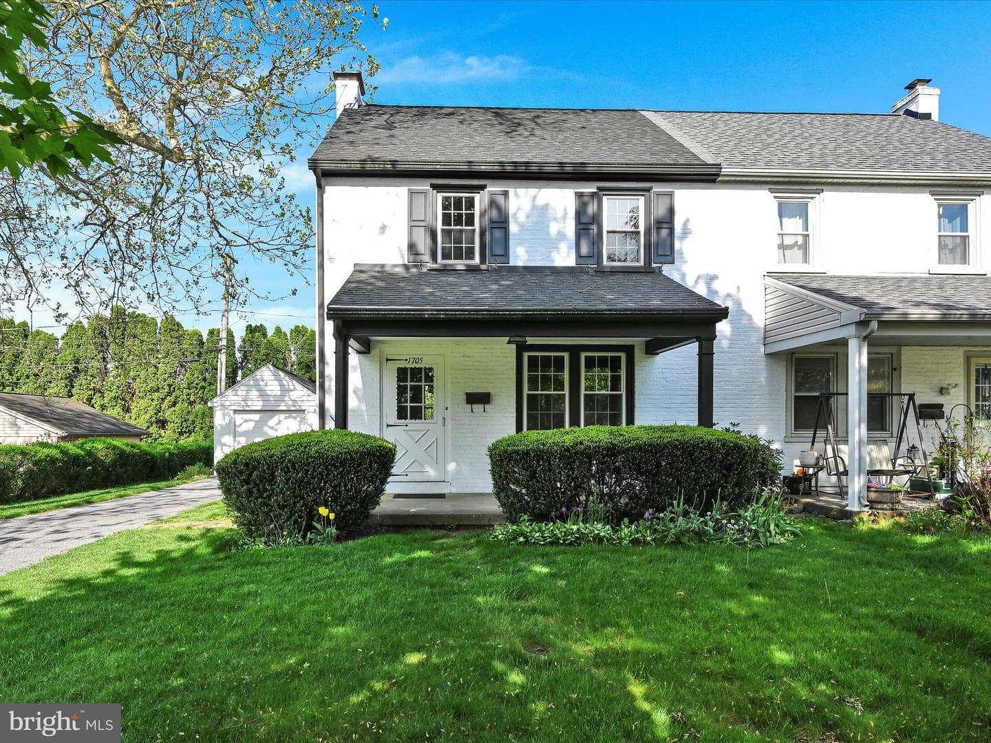 1705 Windsor Avenue photo 3