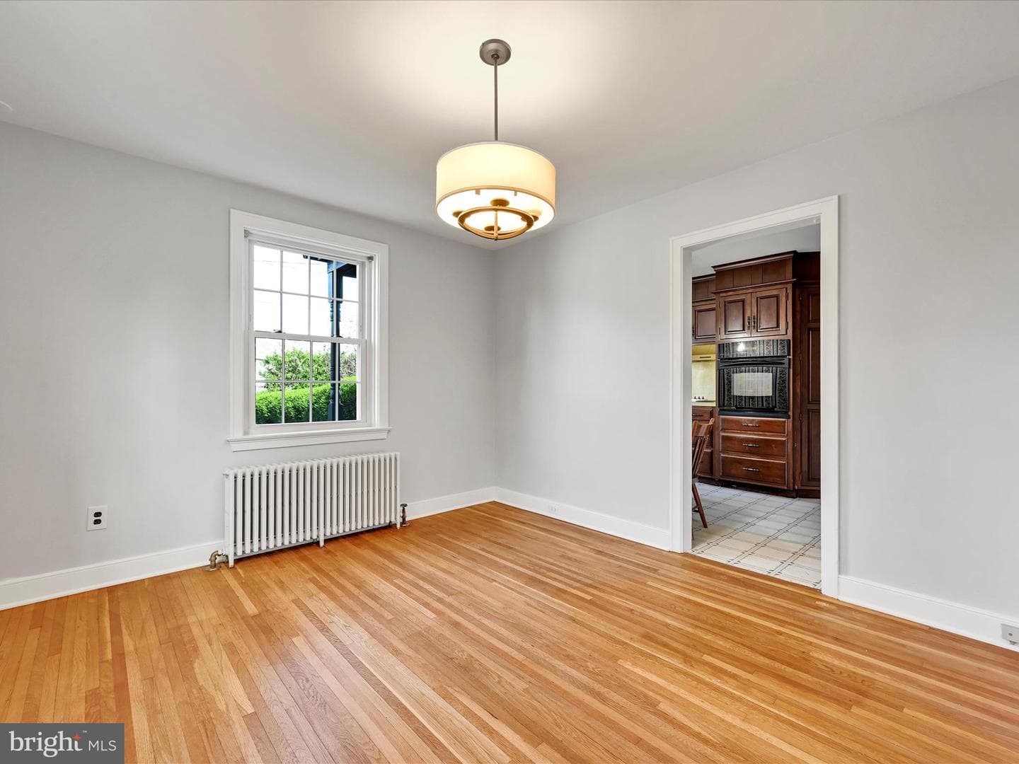 1705 Windsor Avenue photo 9