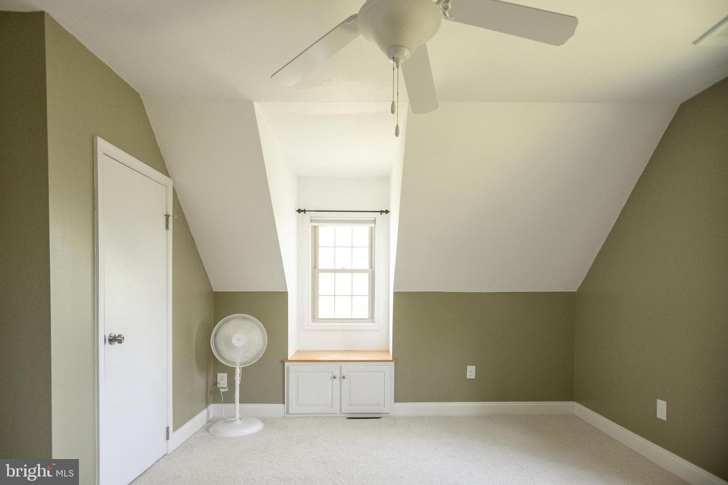 105 Scott Road photo 29