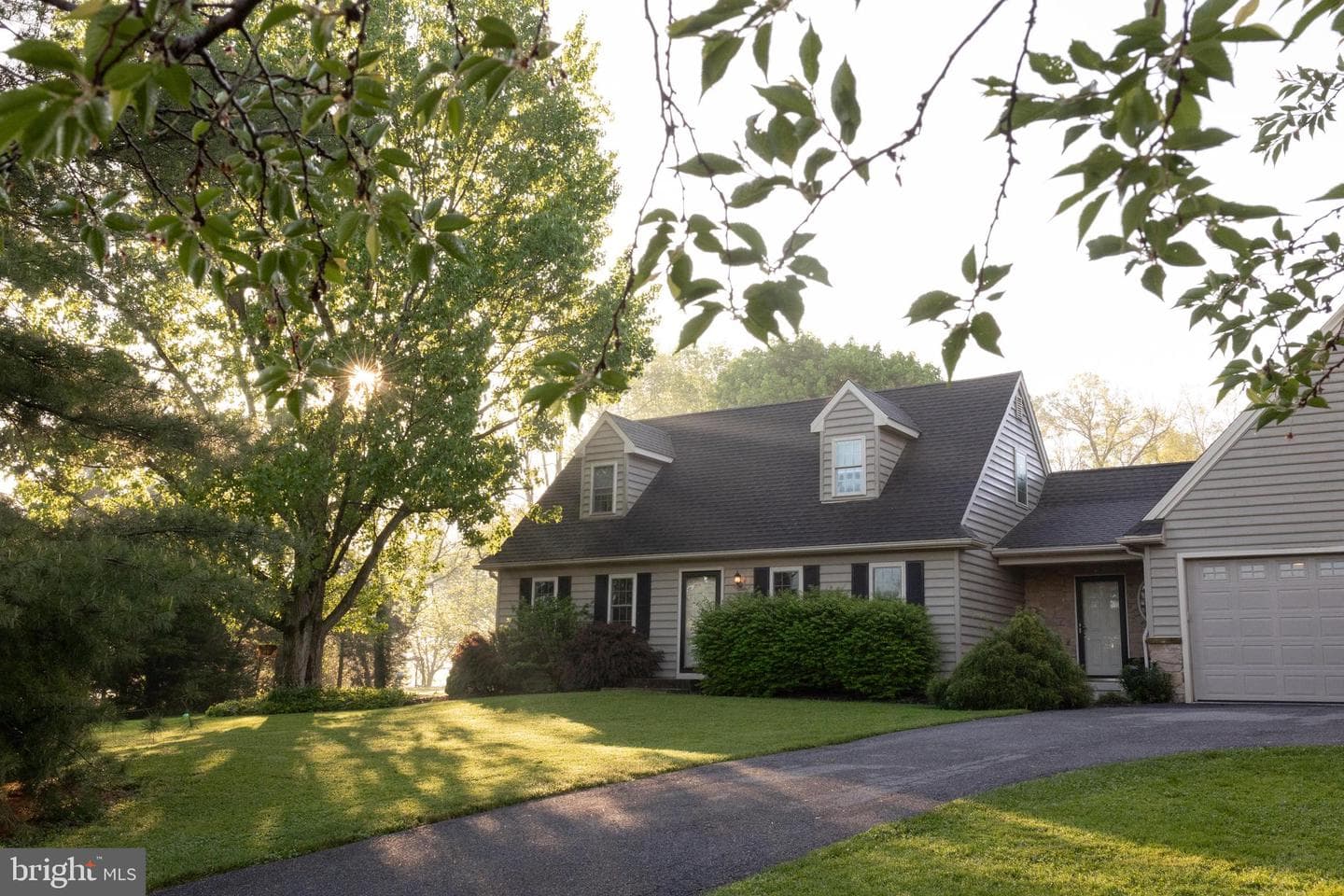 105 Scott Road photo 3
