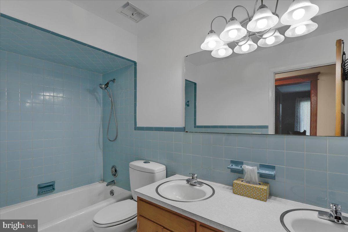 11 James Drive photo 35