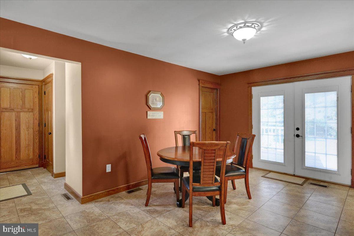 11 James Drive photo 9