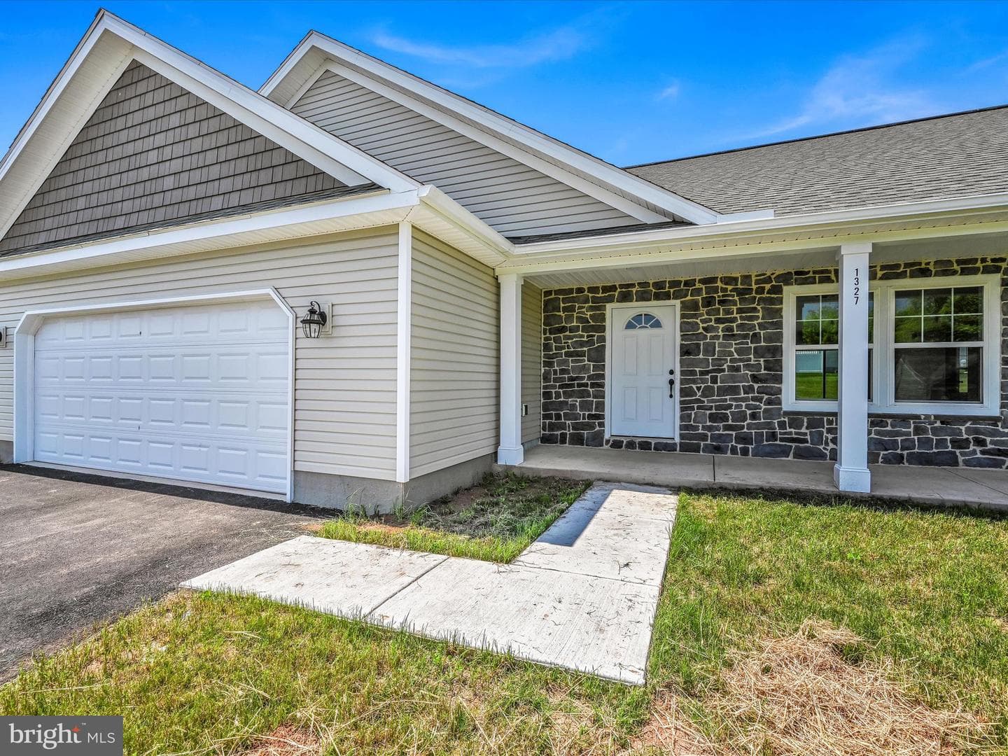1327 Harvest Drive photo 4