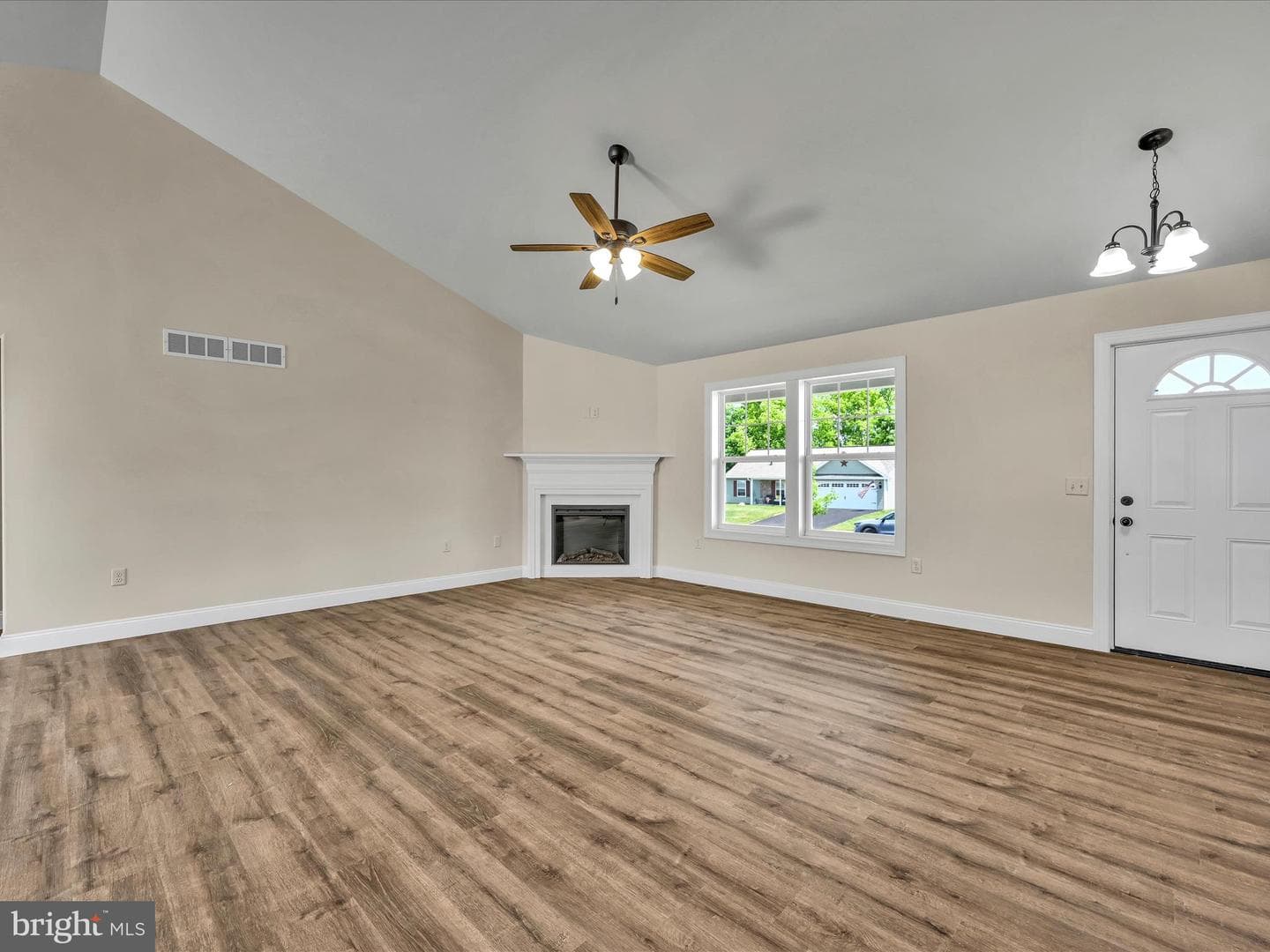 1327 Harvest Drive photo 8