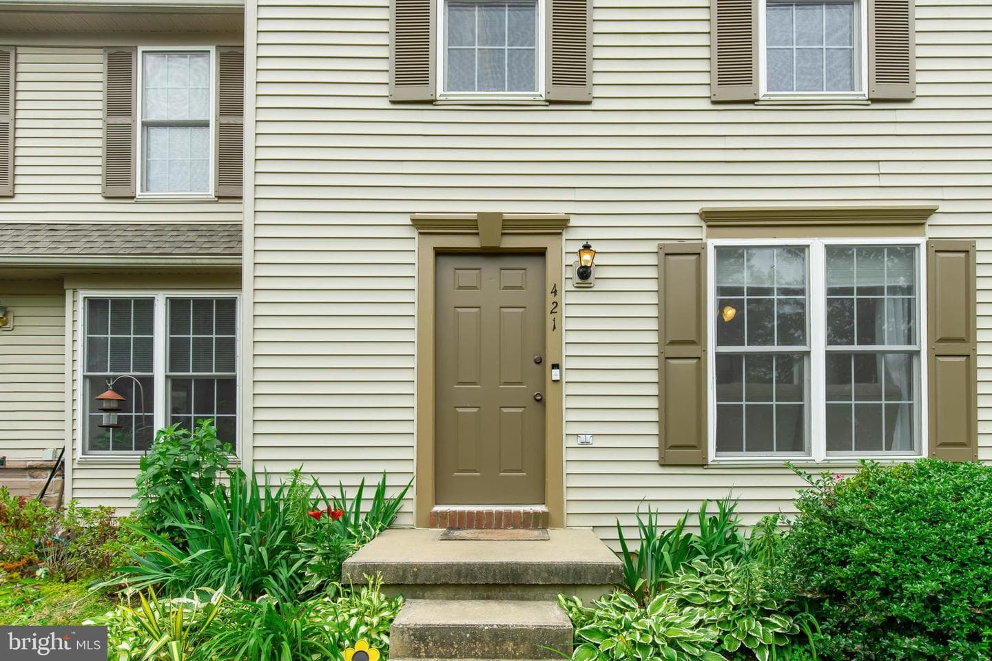 421 Banyan Circle Drive photo 3