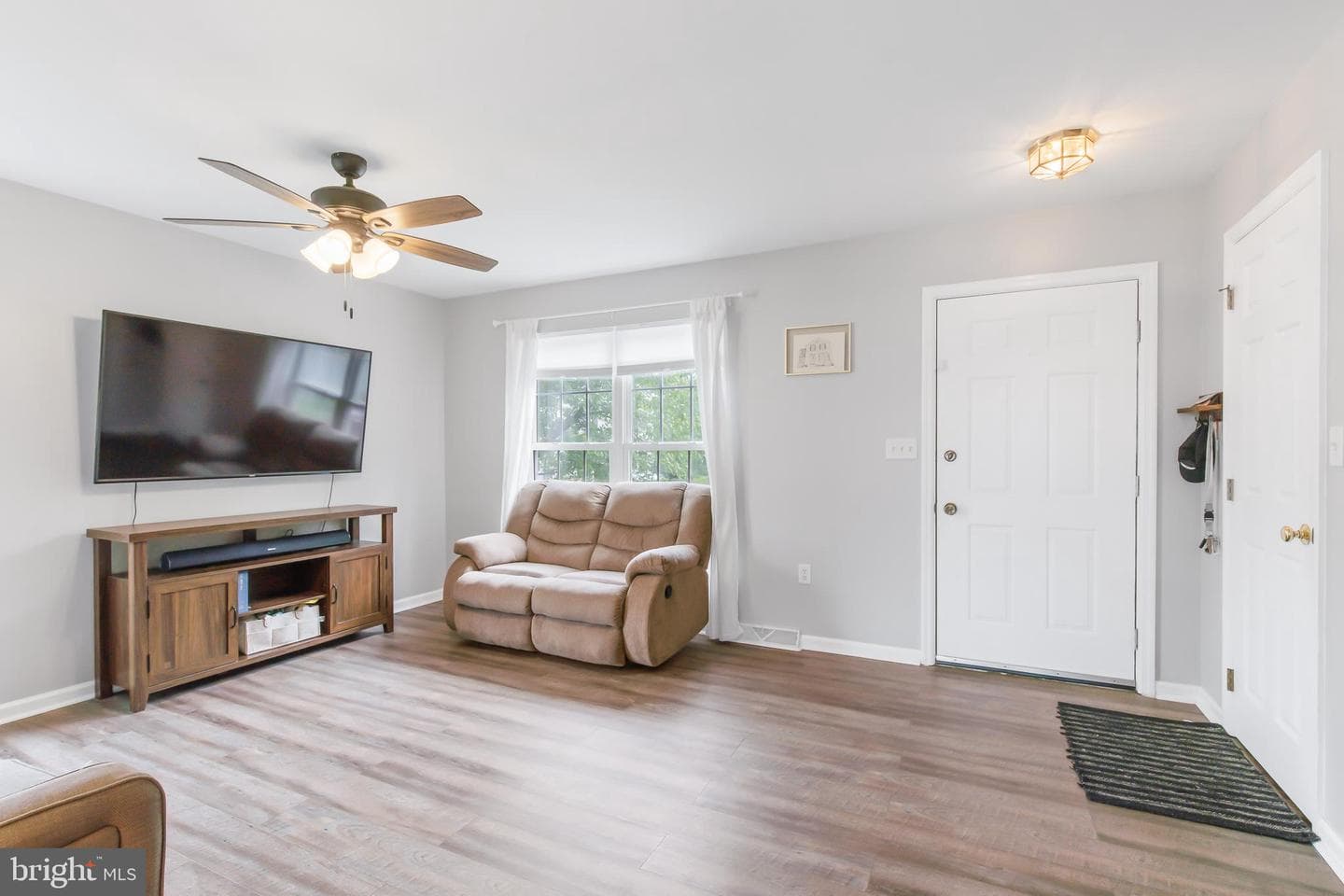 421 Banyan Circle Drive photo 7
