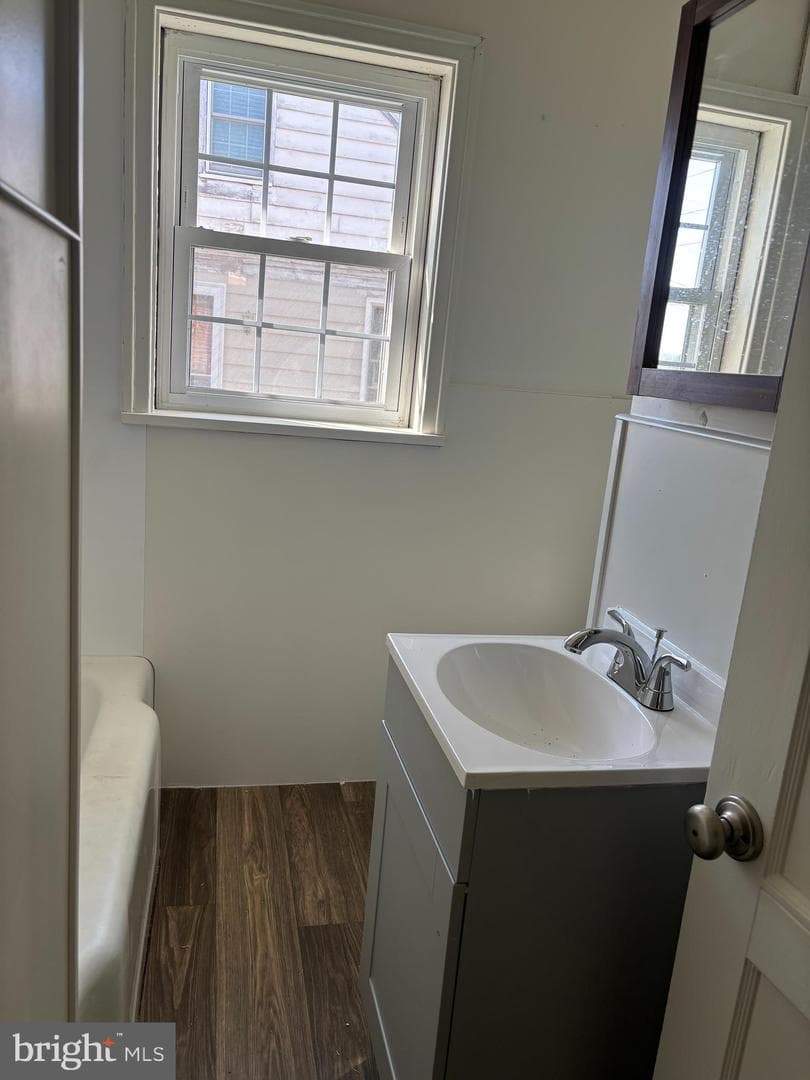 202 Locust Street photo 14