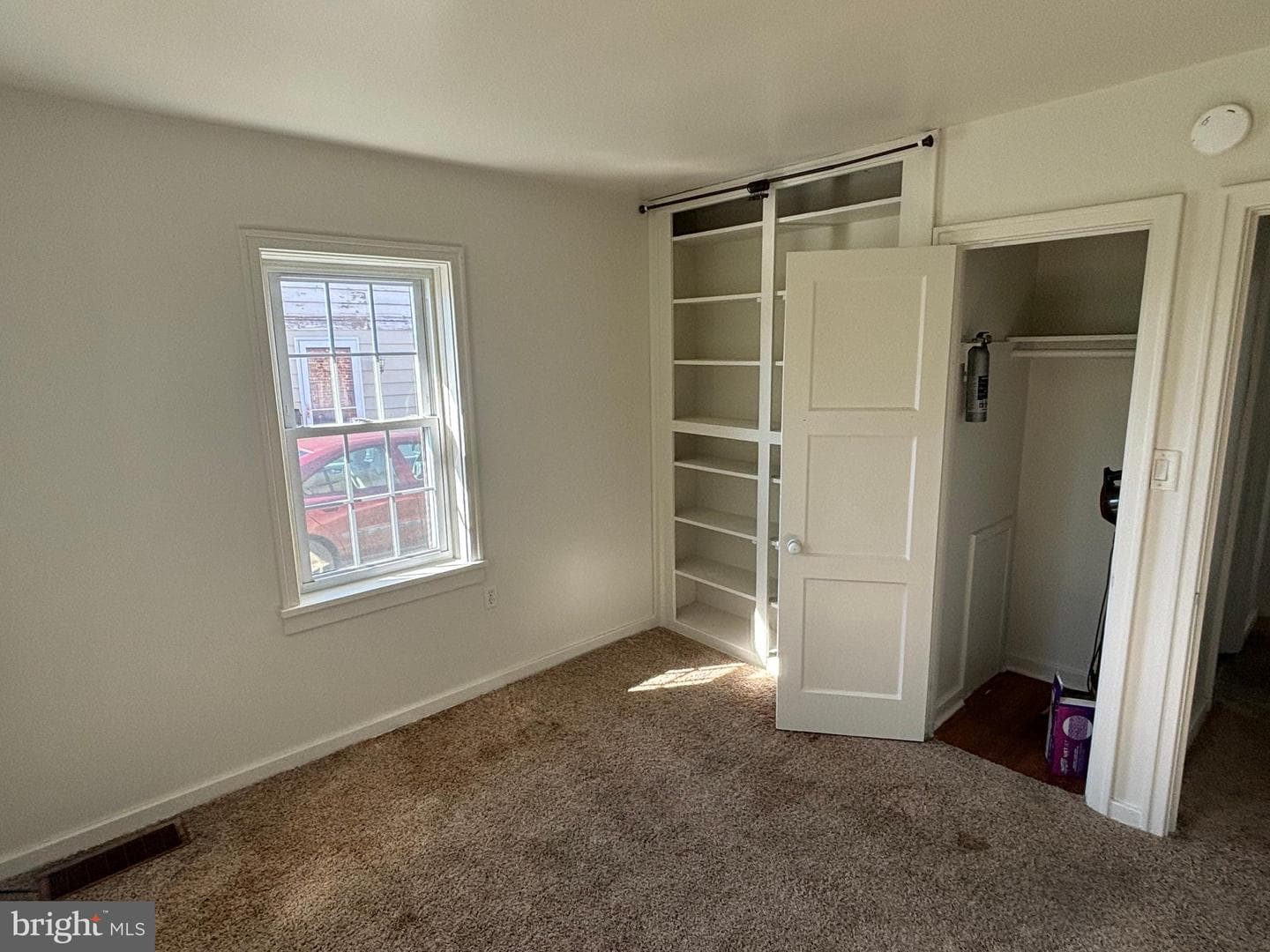 202 Locust Street photo 16