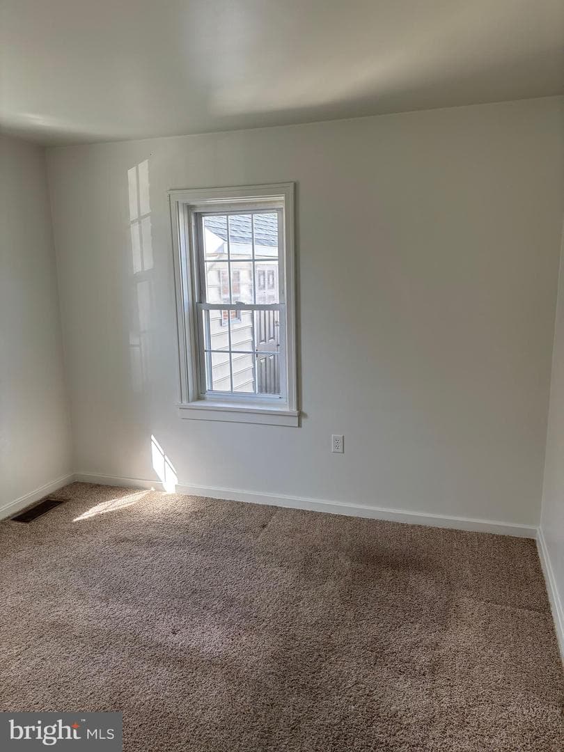 202 Locust Street photo 17