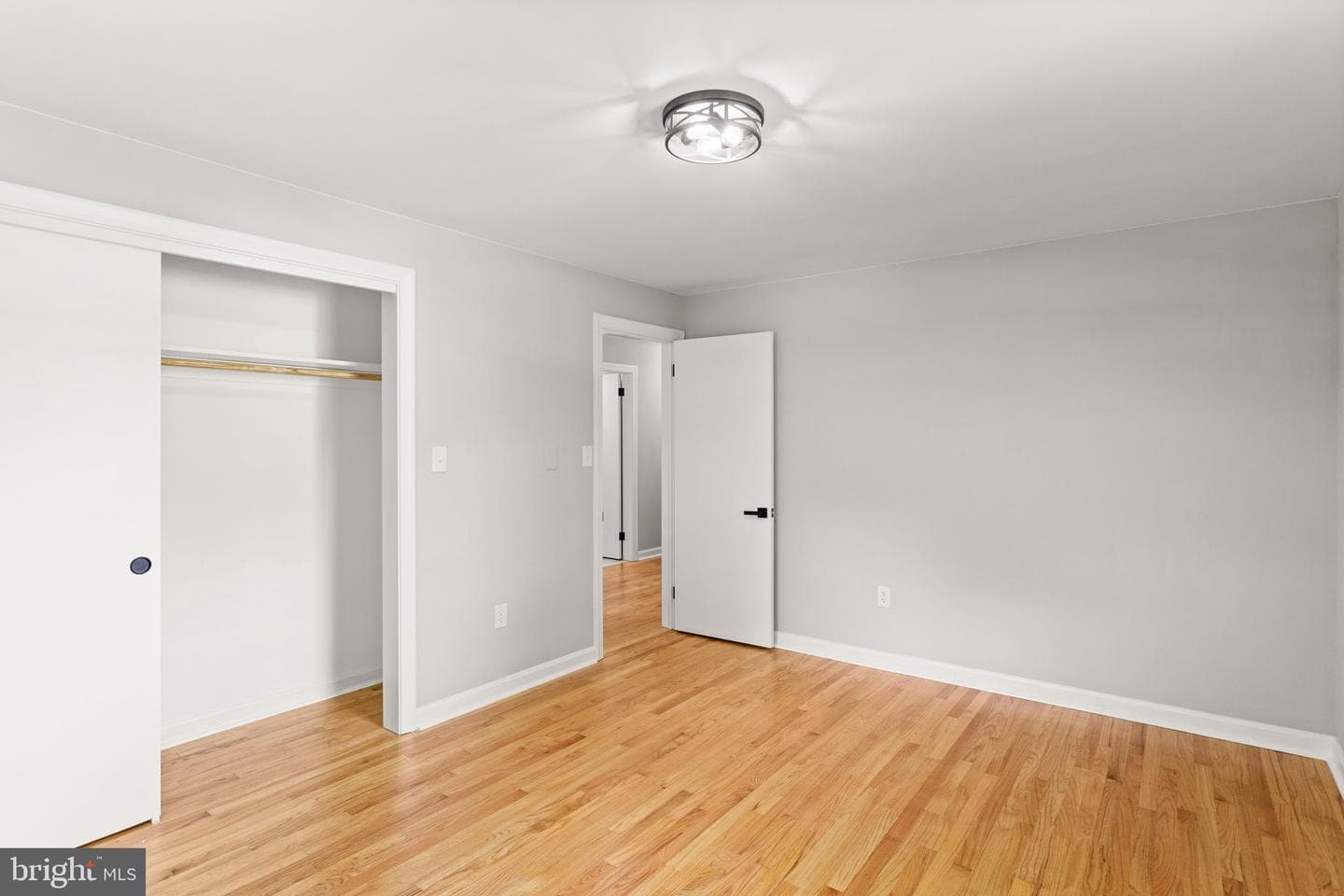 1833 Amity Drive photo 15