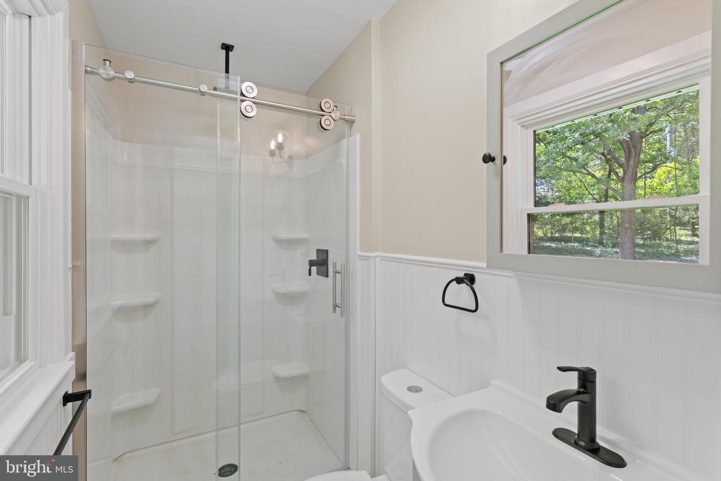 1833 Amity Drive photo 17