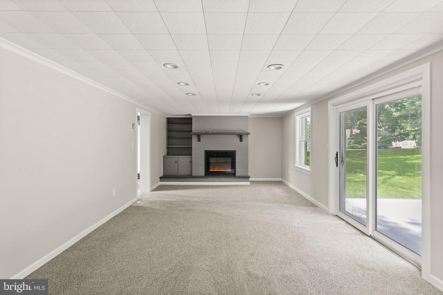 1833 Amity Drive photo 19